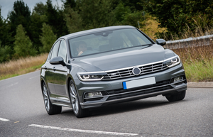 Passat B8 R Line Grill (2015-2018)