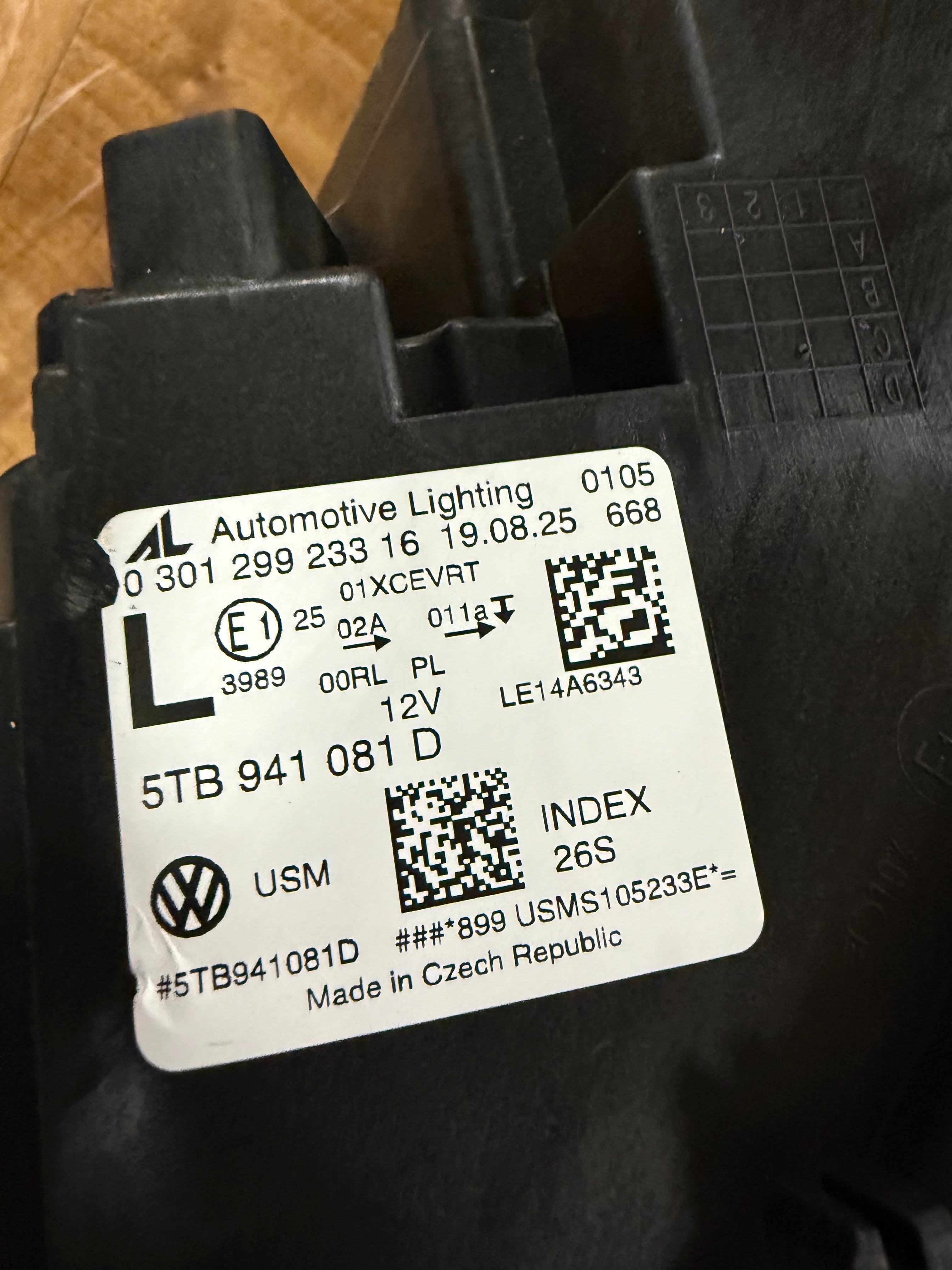 VW Touran 3 (5T) Full Led L (2015+) 5TB 941 082D
