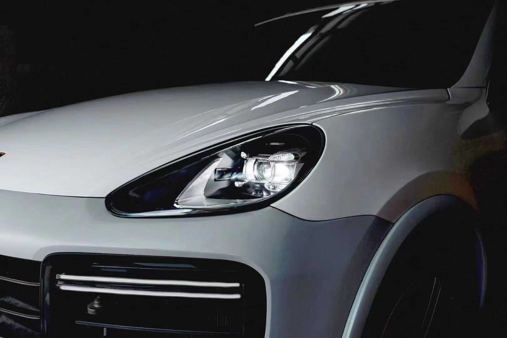 Porsche Cayenne (2014-2017) Facelift Conversion Front Body Kit to Cayenne Turbo (2018-2022)